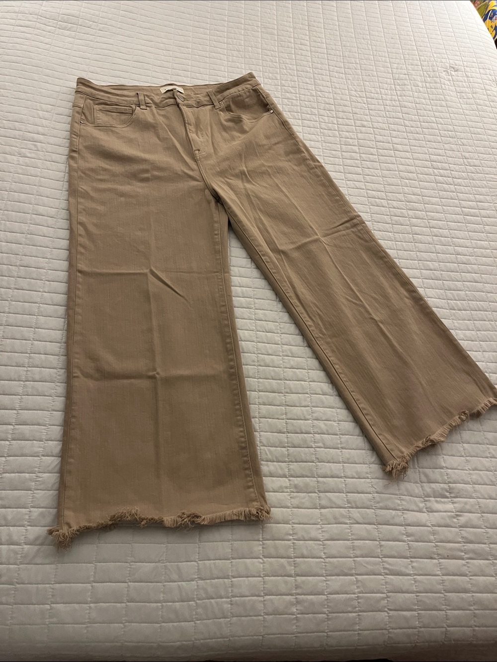 NWOT Risen Wide-Leg Frayed Hem Jeans in Almond